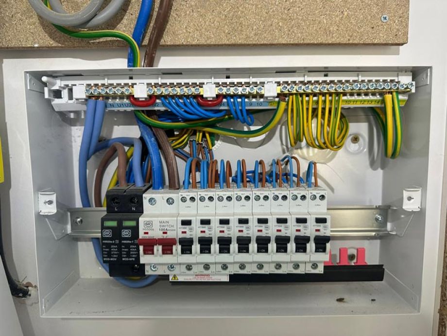 uk domestic electric distribution panel southampton